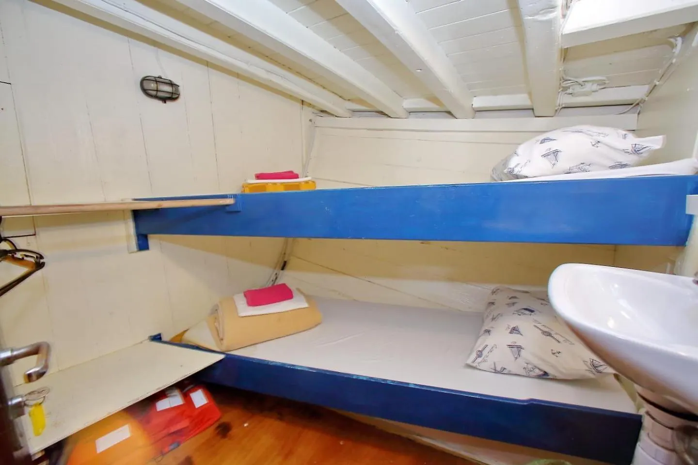 Rhythm Floating Accom - Split Hotel Botel
