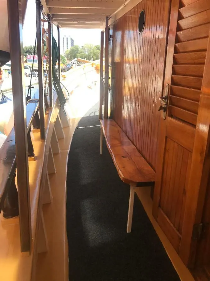 Rhythm Floating Accom - Split Hotel Botel