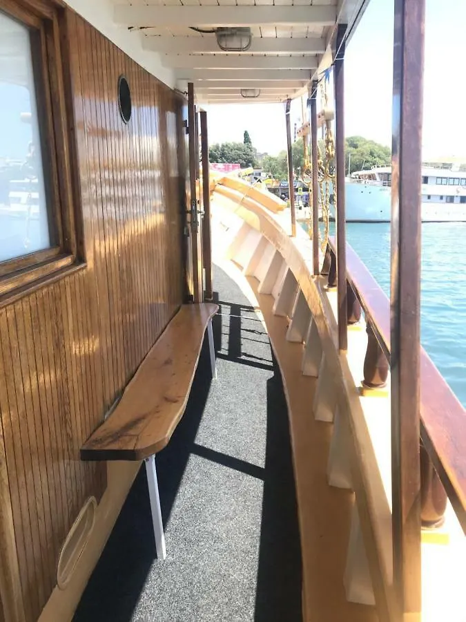 Rhythm Floating Accom - Split Hotel